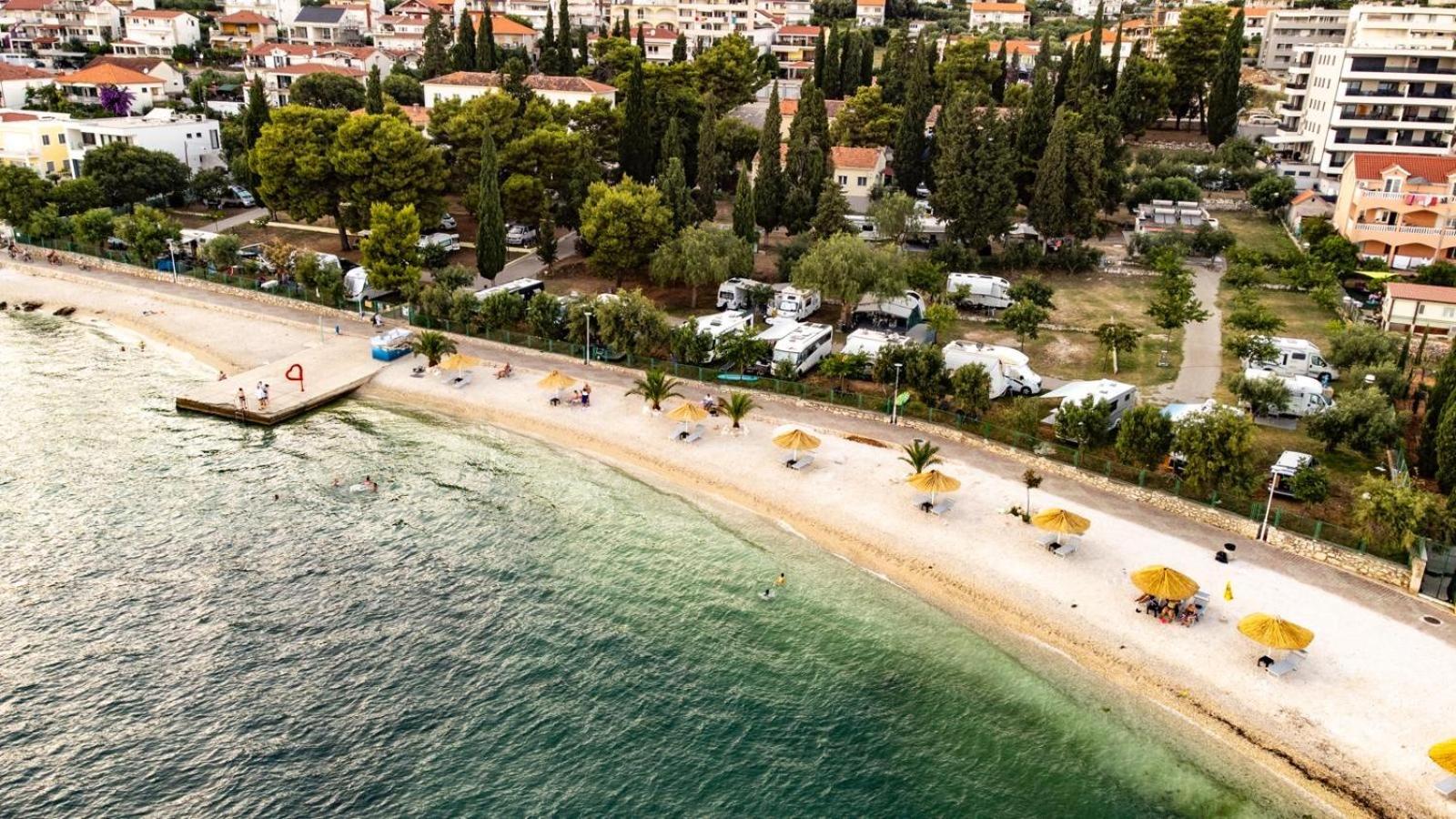 Apartments Teo Trogir Bagian luar foto