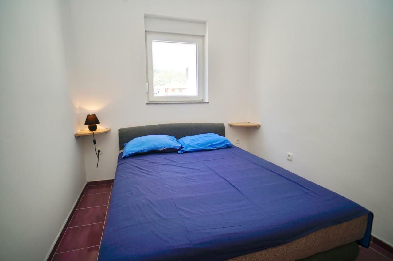 Apartments Teo Trogir Bagian luar foto