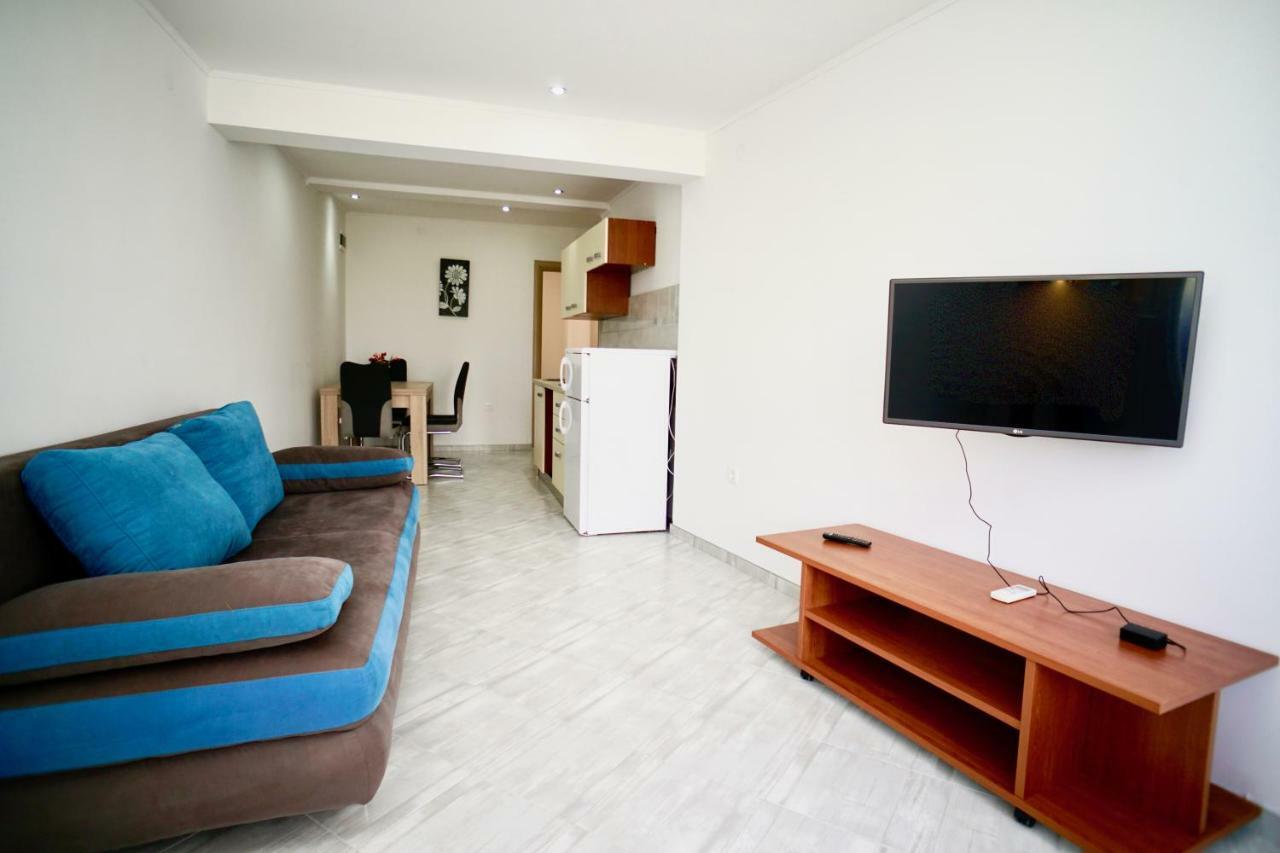 Apartments Teo Trogir Bagian luar foto
