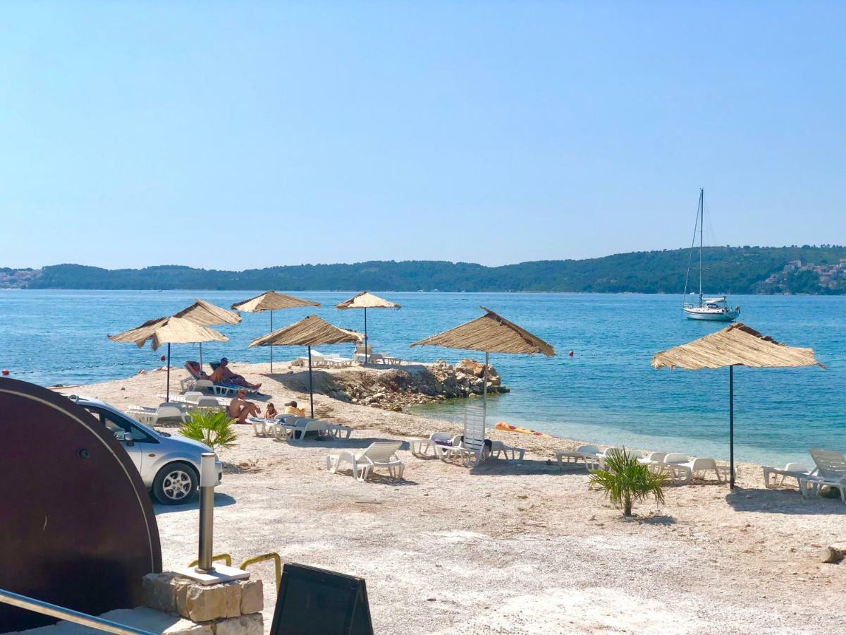 Apartments Teo Trogir Bagian luar foto